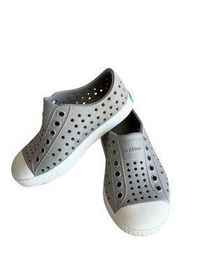 Native Kids Jefferson Sandals Shoes - Pigeon Grey Size TODDLER Size 7